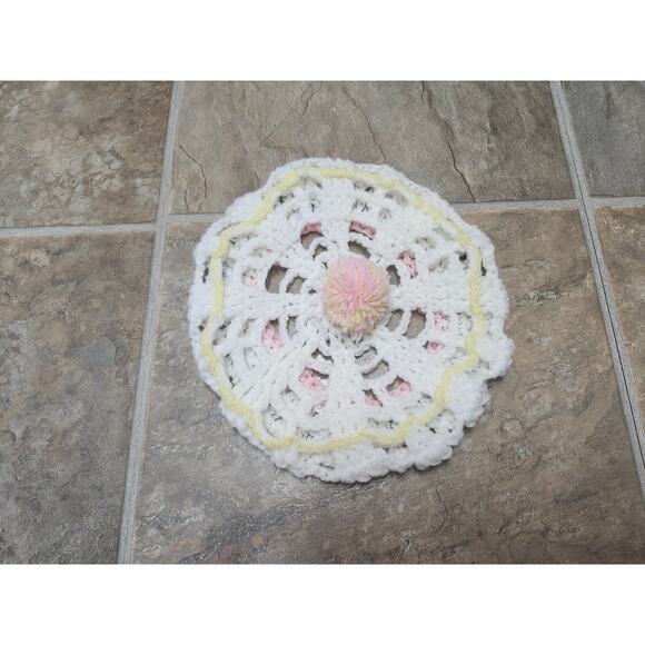 Adorable Infant Crochet Baby Outfit 3 Pc Set Poncho Bonnet Hat Handmade Pastel - Picture 6 of 9